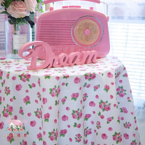 8763 مفرش طاولة مورد (مربع)