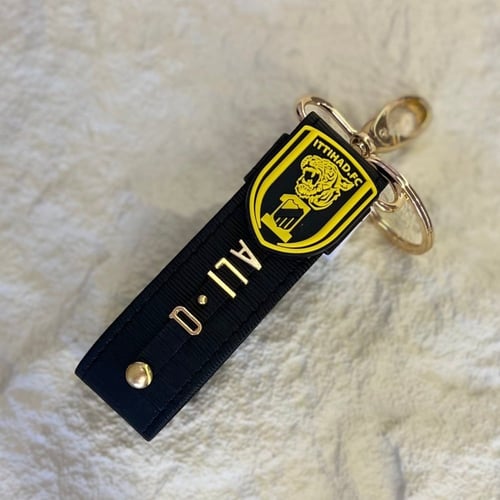 ميدالية كبيرة بتصميم الاندية