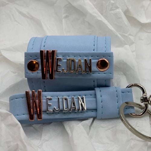 ميدالية - حرف وسط وصغير