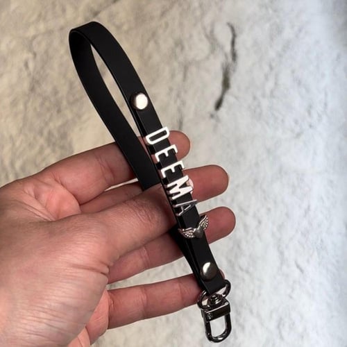 10 حبات تعليقة بالاسم للجوال او الحقائب