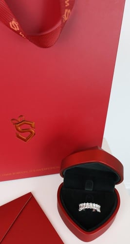 خاتم أورنيلا