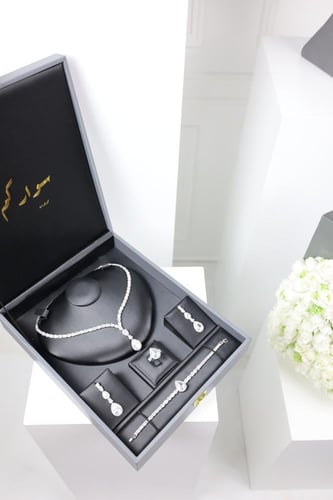 طقم مجوهرات زركون لينا
