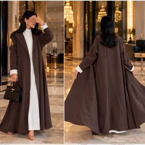 عباية موكا قصة بليزر – ياقة عريضة وأكمام بيضاء، أنيقة للعمل والمناسبات