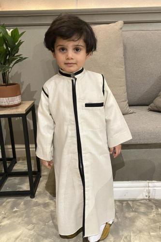 دقلة مطرزه بالأسم