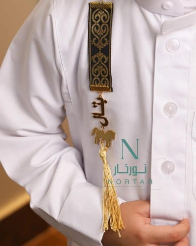 بروش الكتف بالأسم