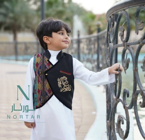 سديري ملكي مطرز بالأسم