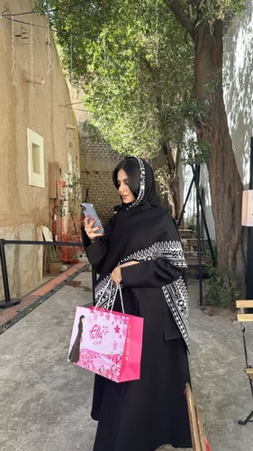 عباية ب تطريز سدو