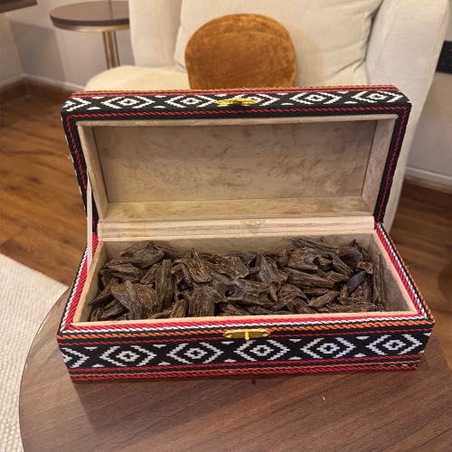A quarter kilogram of the luxurious blue oud
