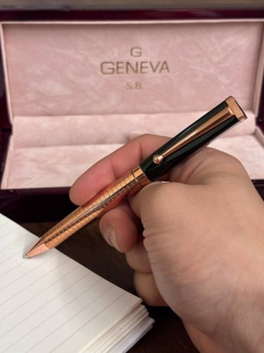 9-جينيفا Geneva / نحاسي أسود