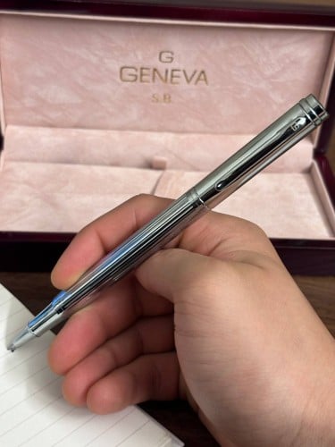19-جينيفا Geneva / معدني مخطط