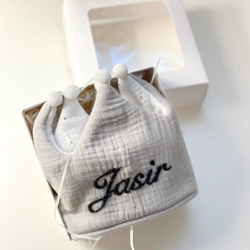 قبعة ميلاد على شكل تاج مطرزة