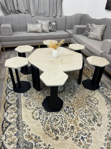 طاولات ضيافة