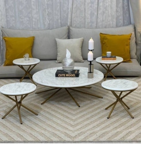 طاولات ضيافة