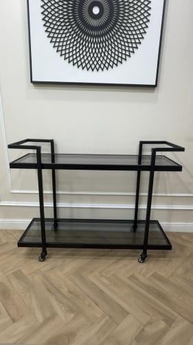 عربية تقديم حديد