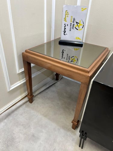 طاولة خدمة جانبيه