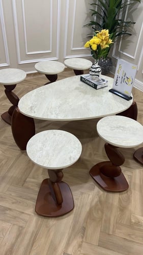 طاولات ضيافة