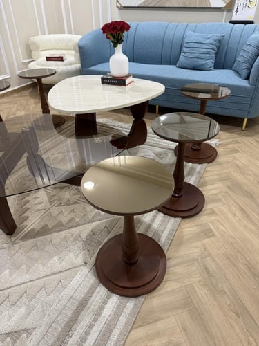 طاولات ضيافة