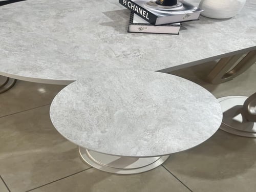 طاولات ضيافة