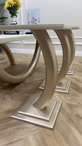 طقم طاولات ضيافة