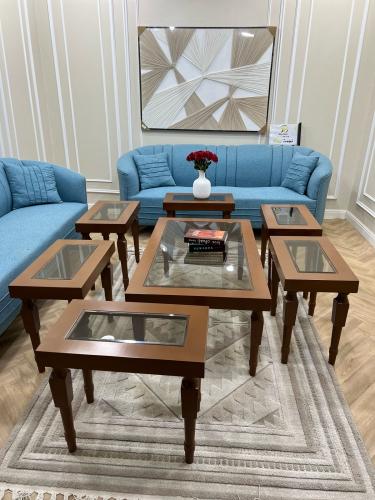 طاولات ضيافة