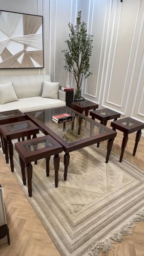 طقم طاولات خشبيه بلون بني