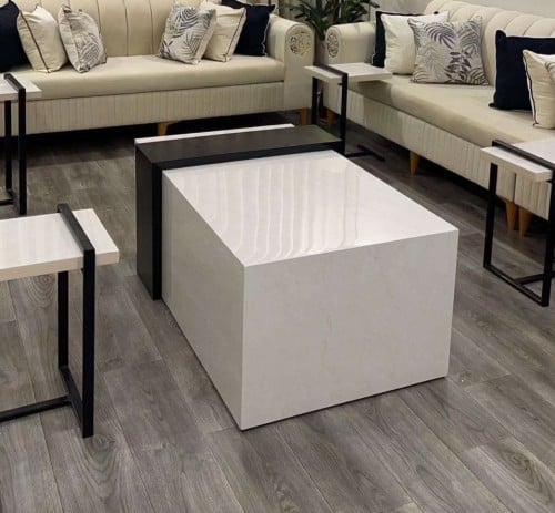 طاولات ضيافة