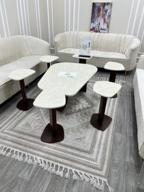 طاولات ضيافة