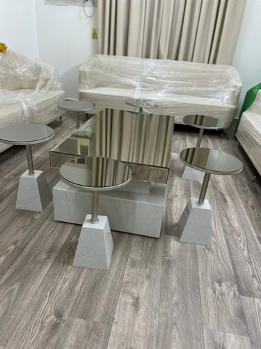 طاولات ضيافة