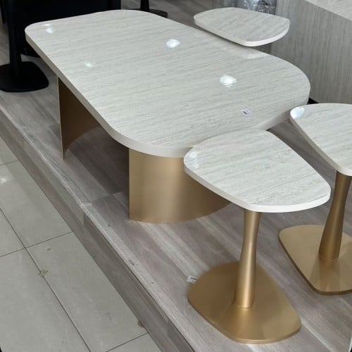 طاولات ضيافة