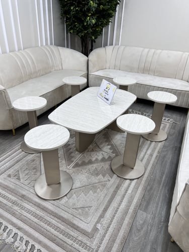 طاولات ضيافة