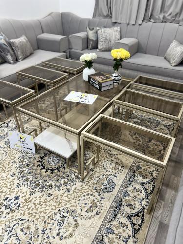 طاولات ضيافة