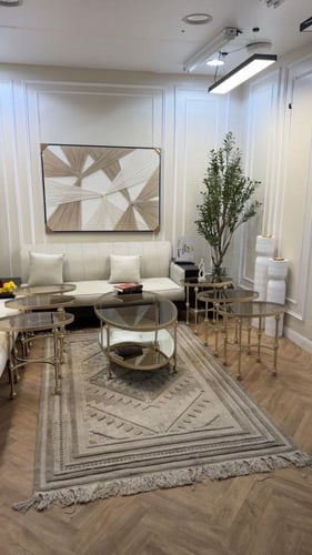 طقم طاولات زجاجيه