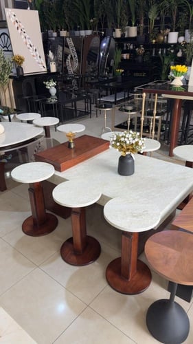 طقم طاولات ضيافة مكون من 7 قطع