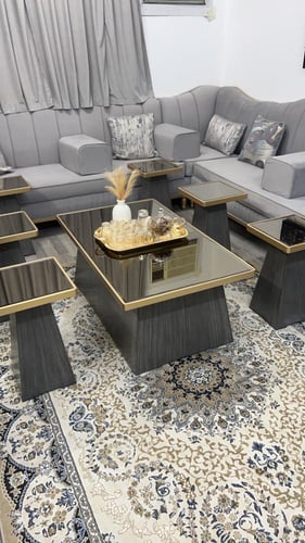 طقم طاولات ضيافة