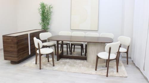 طاولة طعام 8 كراسي