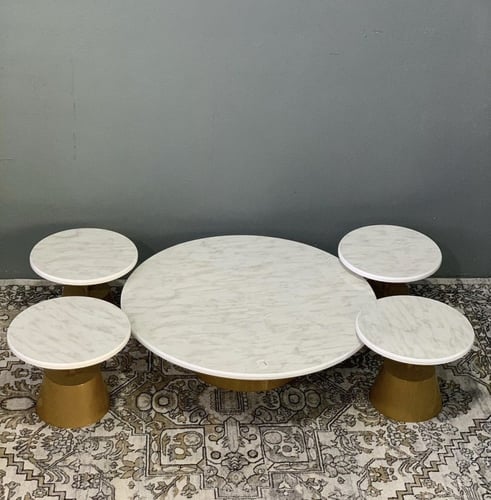 طاولات ضيافة