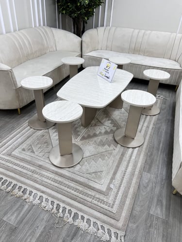 طاولات ضيافة