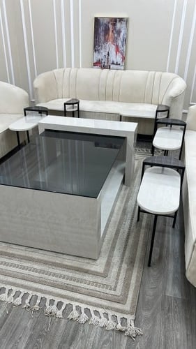 طاولات ضيافة