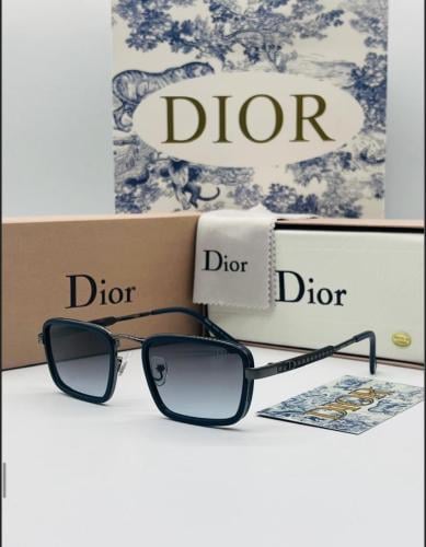 نظارة شمسية اطار اسود عدسات شفاف