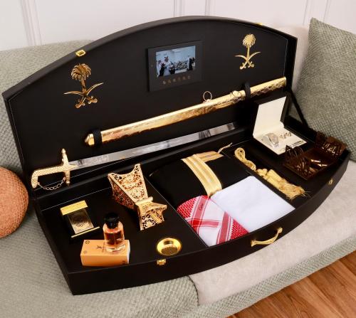 بوكس رجالي ملكي VIP