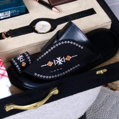 بوكس الرجل العصري بإطلالة صيفية