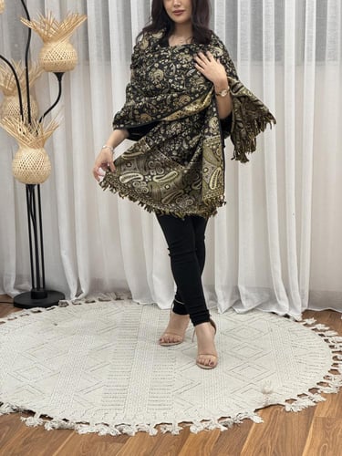 شال كشميري لون اسود