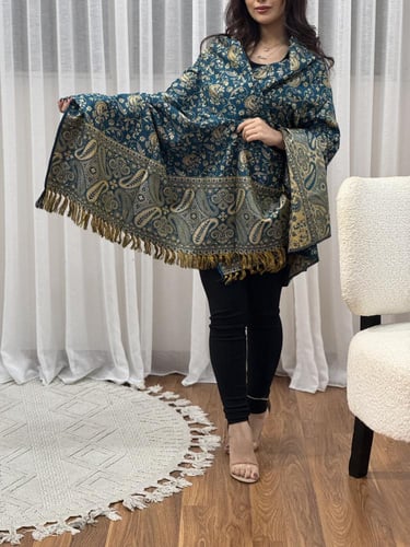 شال كشميري لون تركوازي