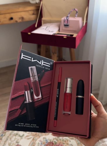 بوكس السعادة الوردي