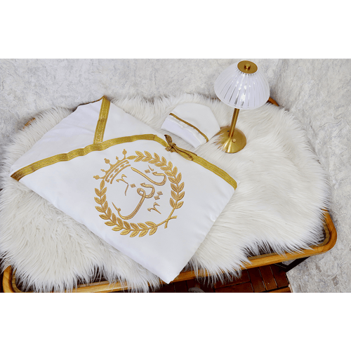 مدس مواليد مع طاقيه بإسم المولود