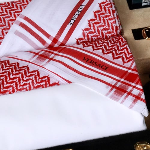 بوكس الرجل العصري بإطلالة صيفية