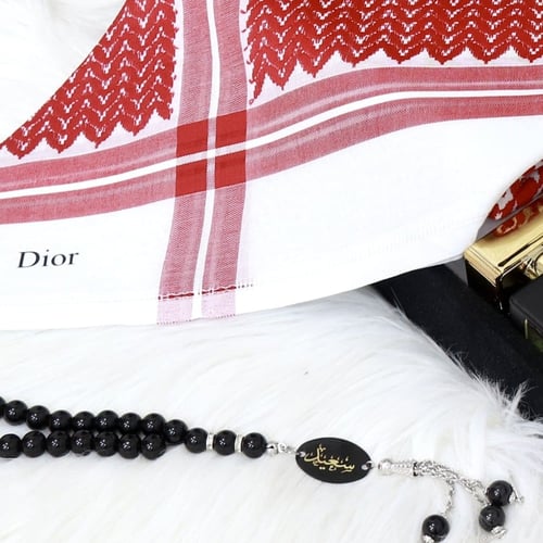 شماغ احمر دم الغزال الجديد