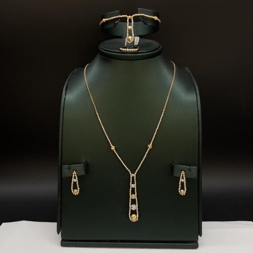 طقم ذهب فخم عيار 21 بتصميم مكس الوان وزن 18.9 جرام