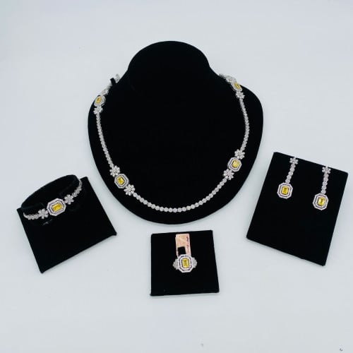 طقم شبكة ذهب ابيض عيار 18 وزن 58.5 جرام