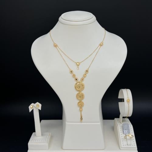 طقم ذهب عيار 21 بتصميم وردات بخناق وزن 8.9 جرام